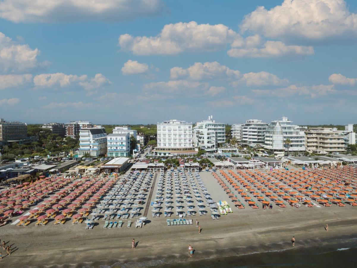 Hotel Acapulco Milano Marittima Bagian luar foto
