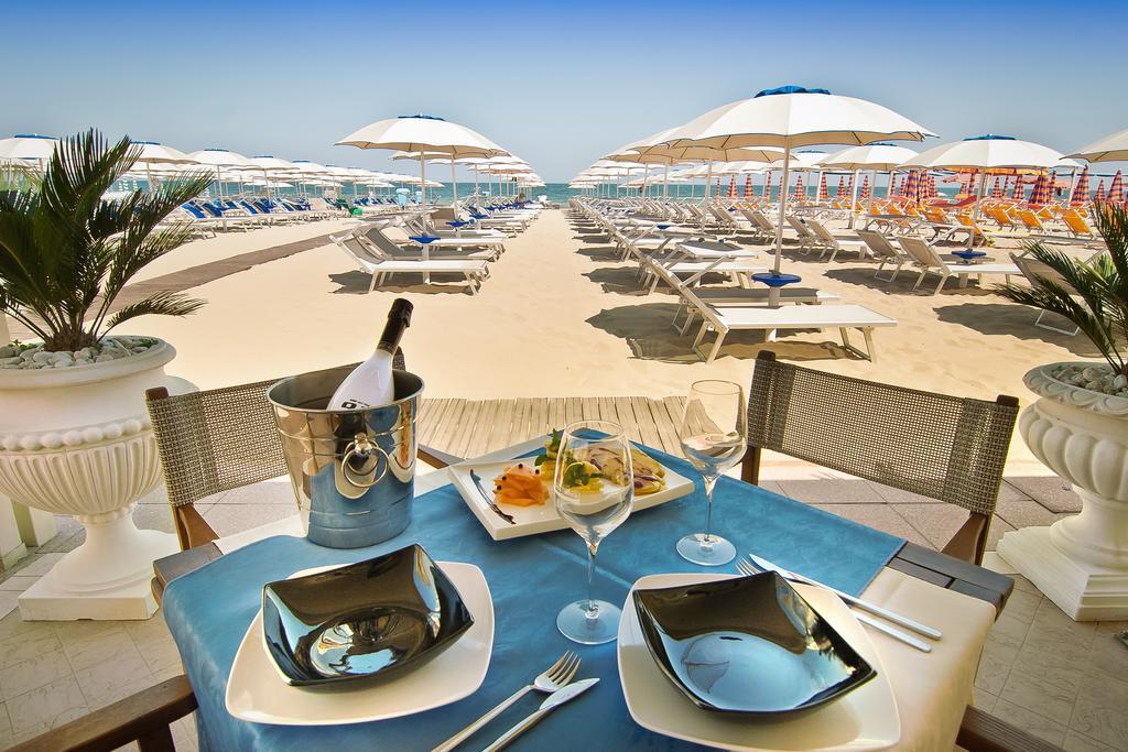 Hotel Acapulco Milano Marittima Bagian luar foto