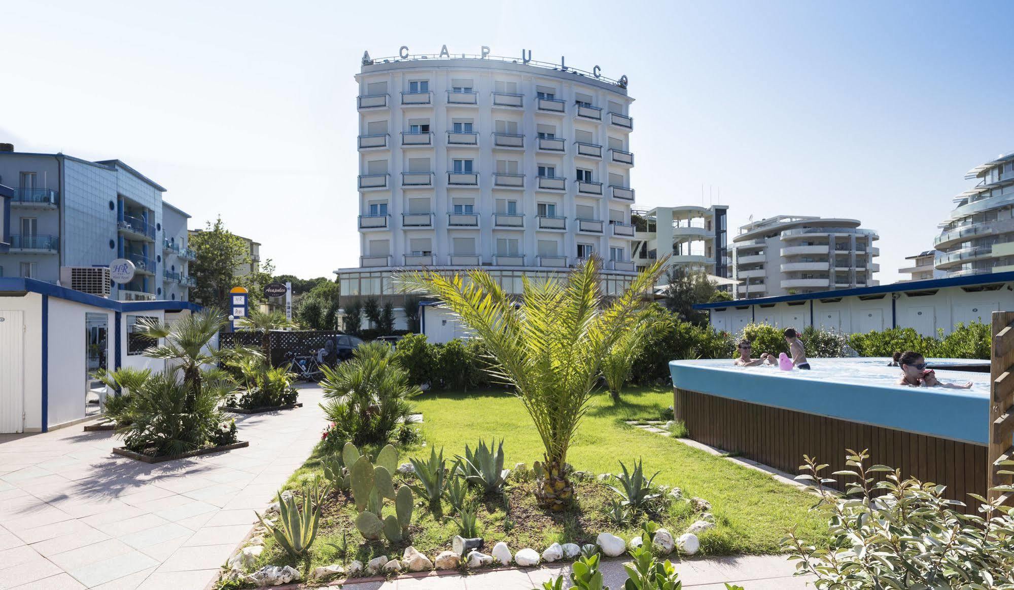 Hotel Acapulco Milano Marittima Bagian luar foto
