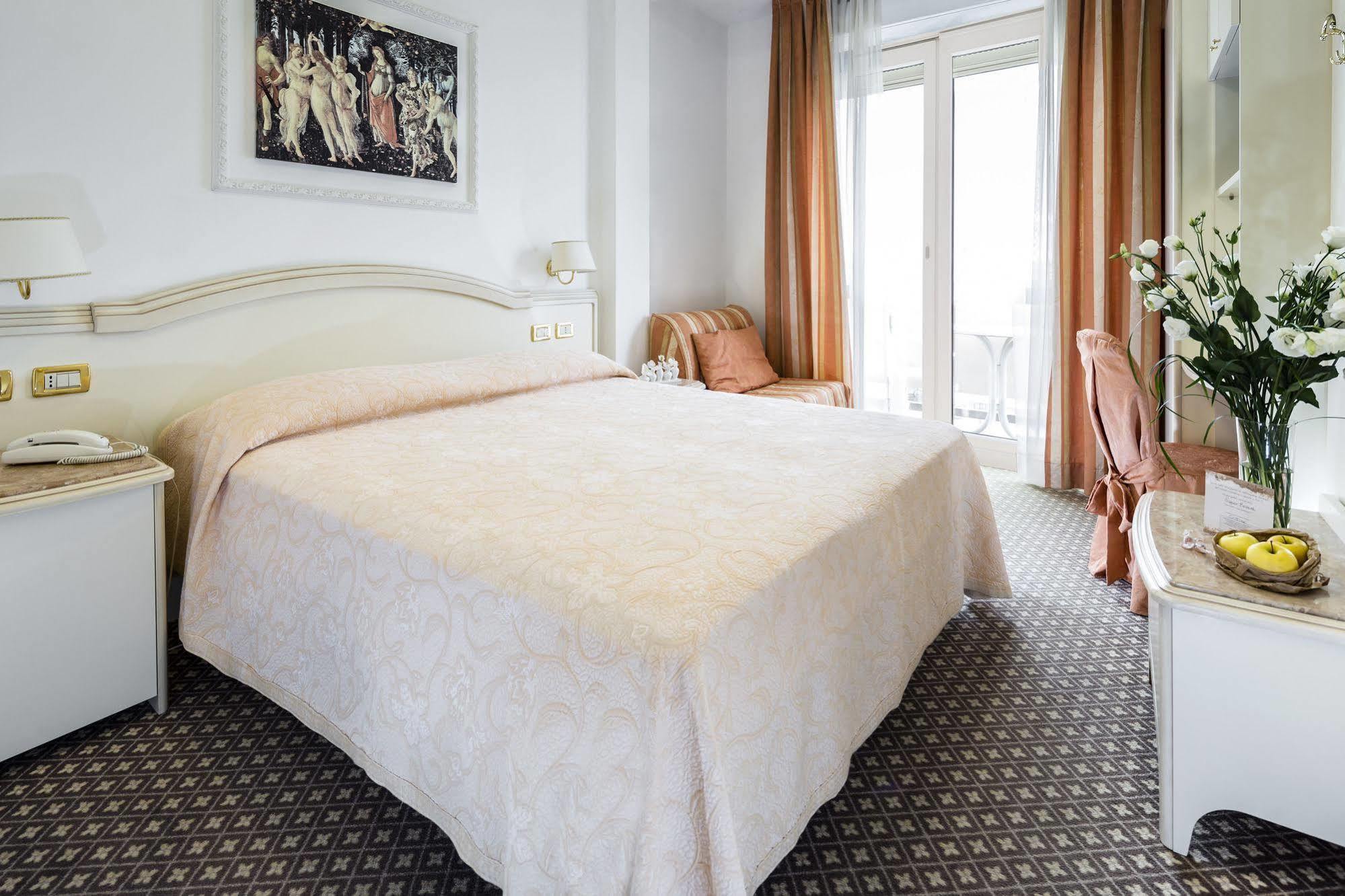 Hotel Acapulco Milano Marittima Bagian luar foto